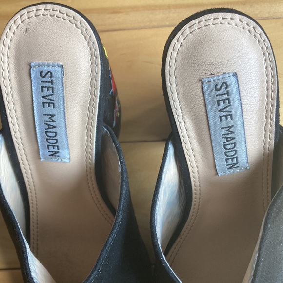 Steve Madden, size 36 black heeled mules with flowers on heel. - Picture 6 of 7